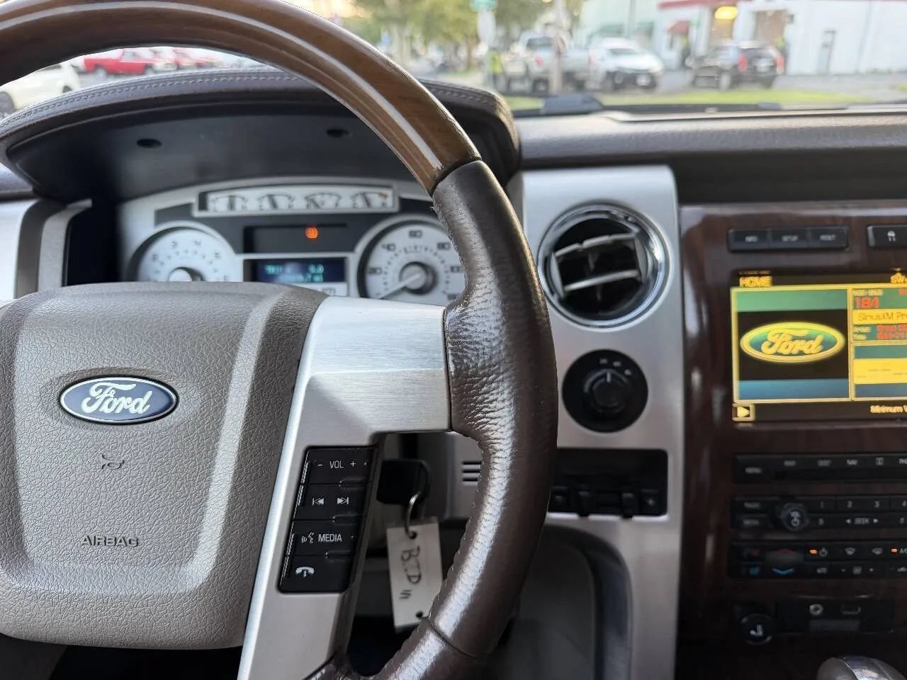 Used 2010 Ford F150 Platinum AWD/4WD image 24