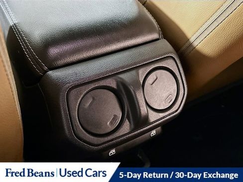 Used 2022 Jeep Wrangler Unlimited Sahara w/ Cold Weather Group AWD/4WD image 27