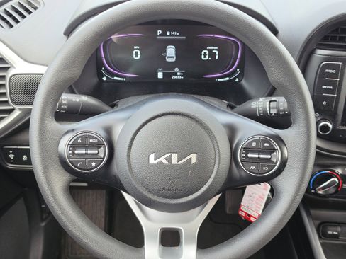 Used 2025 Kia Soul LX FWD image 15