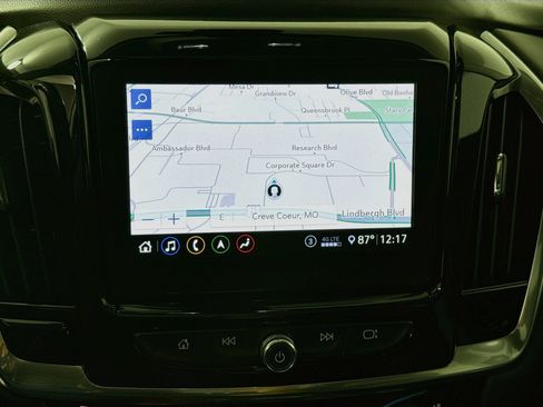 Used 2021 Chevrolet Traverse Premier w/ Redline Edition FWD image 16