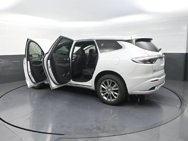 Used 2023 Buick Enclave Avenir w/ Avenir Technology Package AWD/4WD image 35