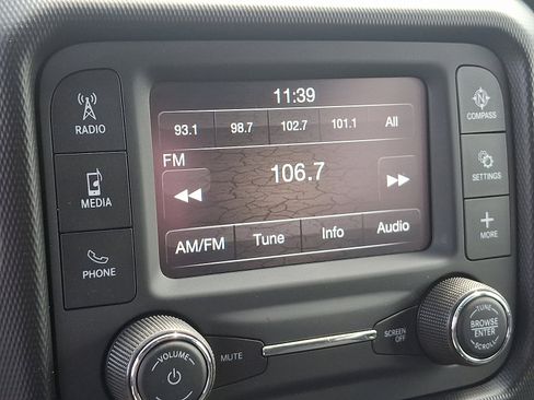 Used 2021 Jeep Gladiator Sport image 24