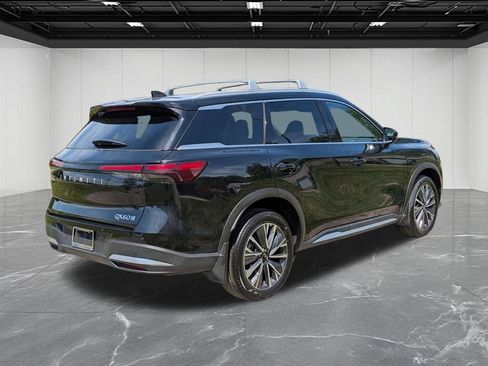 Certified 2026 INFINITI QX60 Luxe w/ Family Package AWD/4WD image 5