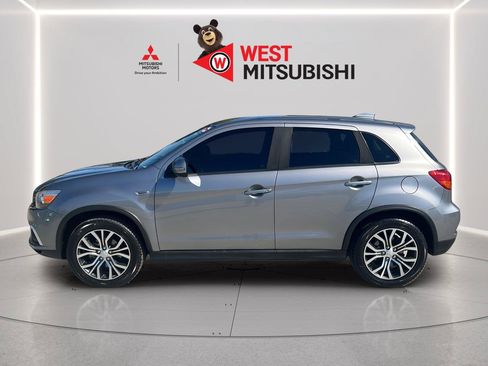 Used 2019 Mitsubishi Outlander Sport ES FWD image 2