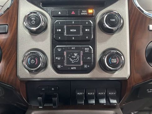 Used 2014 Ford F350 Lariat image 42