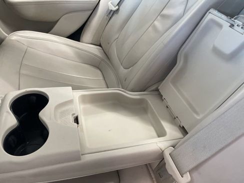 Used 2015 Chrysler 200 C w/ Navigation & Sound Group I image 22