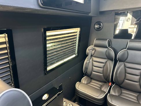 Used 2025 Mercedes-Benz Sprinter 3500 image 15