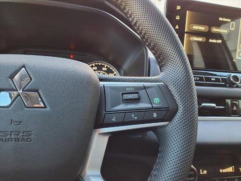 New 2025 Mitsubishi Outlander AWD image 19