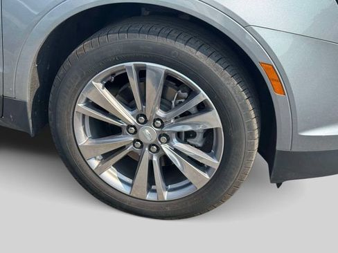 Used 2023 Cadillac XT5 Premium Luxury FWD image 7
