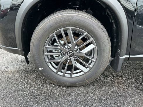 Used 2025 Nissan Rogue S image 44