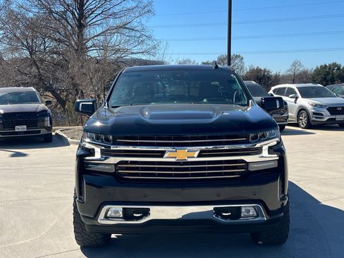 Used 2021 Chevrolet Silverado 1500 High Country w/ Technology Package image 2
