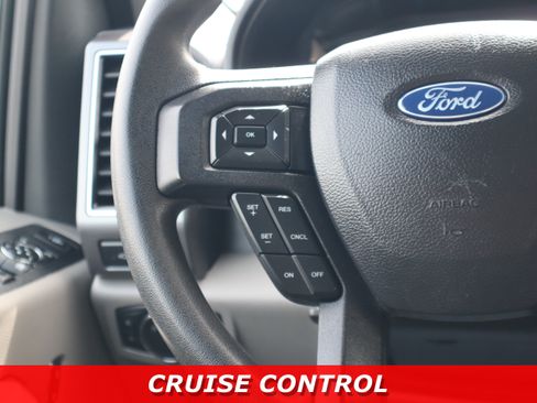 Used 2019 Ford F350 XLT w/ XLT Premium Package AWD/4WD image 17