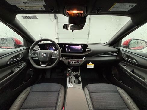 New 2026 Buick Envista Preferred w/ Convenience I Package image 2