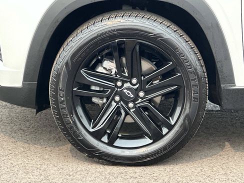 Certified 2025 Chevrolet Trax ACTIV w/ Driver Confidence Package FWD image 8