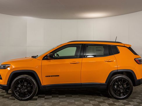 New 2026 Jeep Compass Latitude image 18