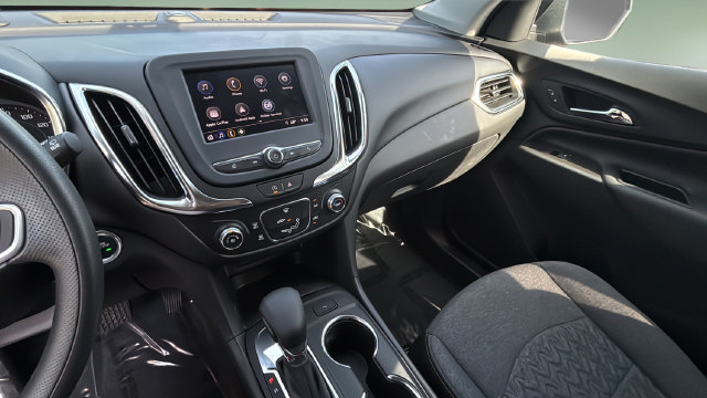 Used 2024 Chevrolet Equinox LT FWD image 24