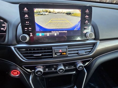 Used 2022 Honda Accord Sport image 11