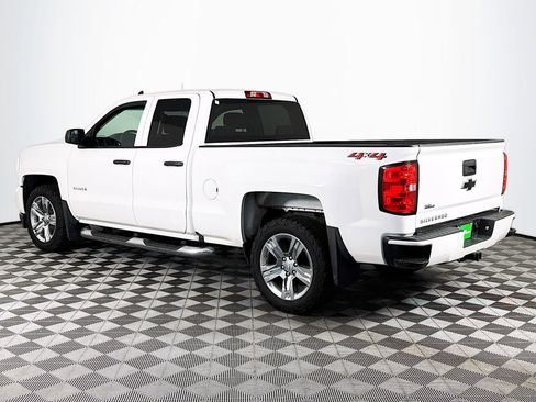 Used 2018 Chevrolet Silverado 1500 Custom w/ Custom Value Package AWD/4WD image 6