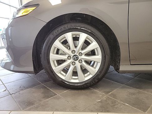 Used 2019 Toyota Camry LE image 16