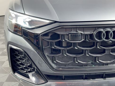 Used 2024 Audi Q8 Premium Plus w/ Premium Plus Package image 11