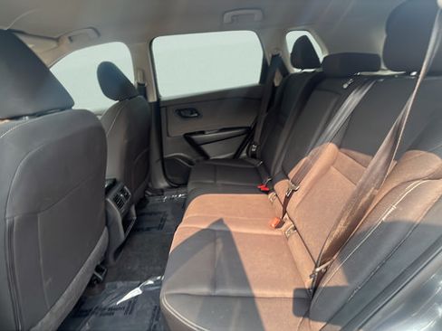 Used 2023 Nissan Rogue S AWD/4WD image 22