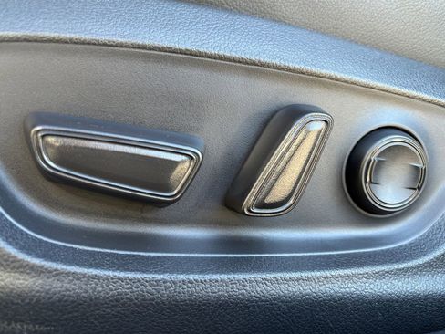 Used 2022 Toyota Camry XSE image 14