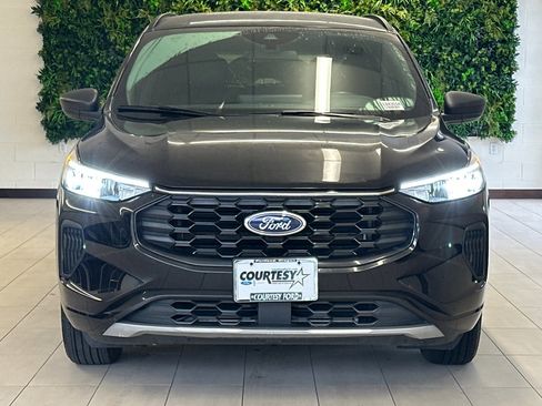Certified 2023 Ford Escape ST-Line w/ Tech Pack #1 image 9