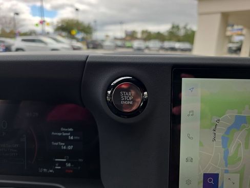 Used 2025 Lexus GX 550 w/ Accessory Package (Z1) image 25