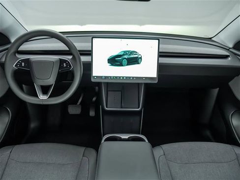 Used 2026 Tesla Model Y 2WD image 18