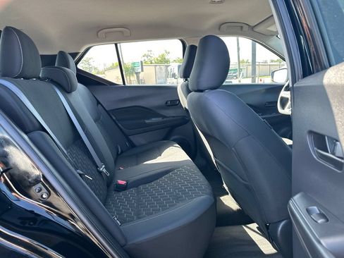 Used 2022 Nissan Kicks S FWD image 15