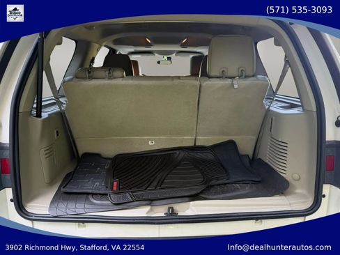 Used 2017 Lincoln Navigator Select AWD/4WD image 10