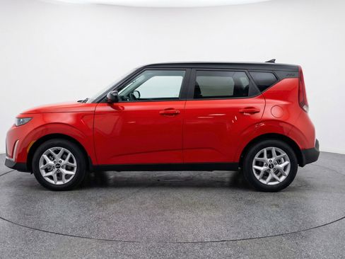Used 2025 Kia Soul LX w/ LX Technology Package image 5