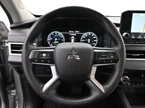 Used 2023 Mitsubishi Outlander SEL image 15
