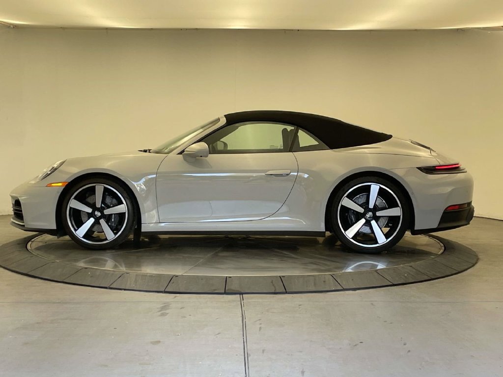 Used 2026 Porsche 911 Carrera RWD image 2