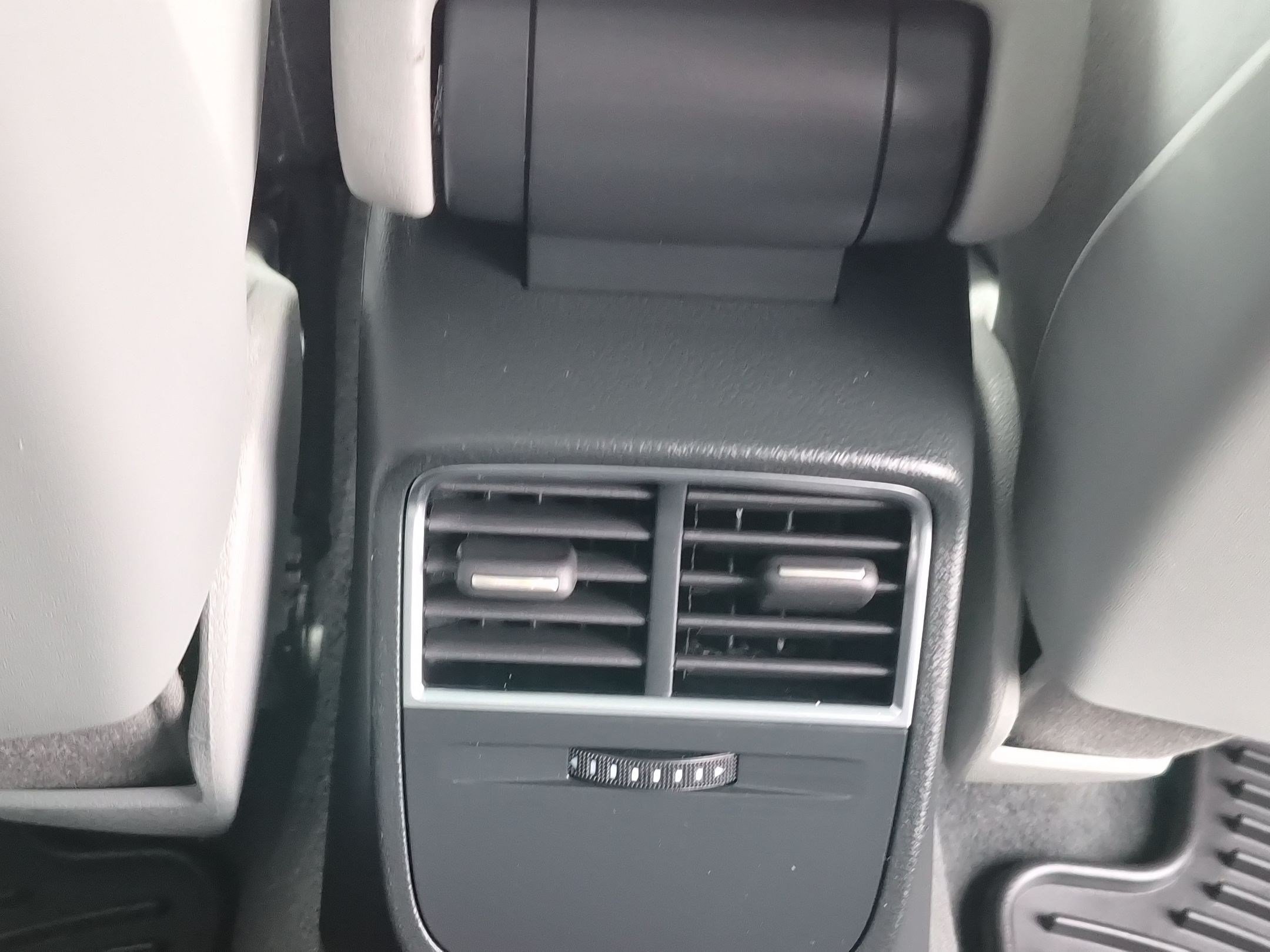 Used 2017 Audi A3 e-tron Premium FWD image 29