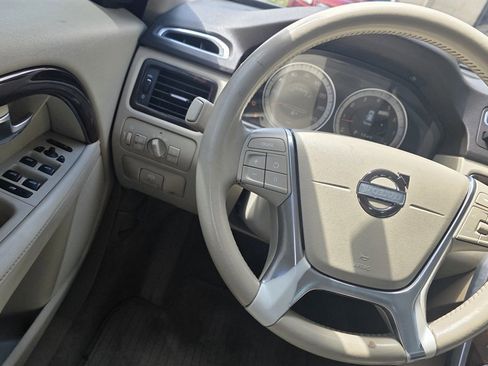 Used 2012 Volvo XC70 3.2 FWD image 22