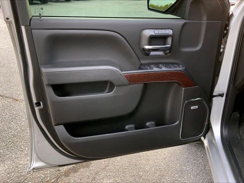 Used 2018 GMC Sierra 1500 SLT w/ SLT Premium Package image 19