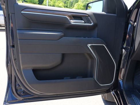 Certified 2023 Chevrolet Silverado 1500 RST AWD/4WD image 15