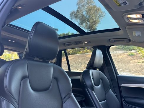 Certified 2025 Volvo XC90 B5 Core AWD/4WD image 20
