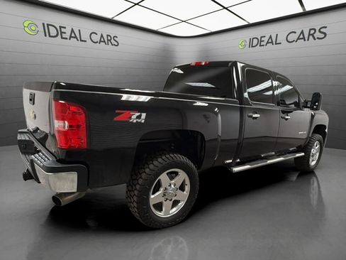 Used 2012 Chevrolet Silverado 2500 LT w/ Interior Plus Package AWD/4WD image 5