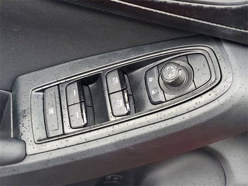 Certified 2023 Subaru Crosstrek 2.0i image 15