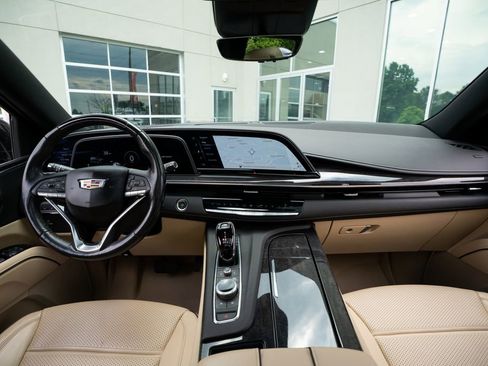 Used 2022 Cadillac Escalade ESV Premium Luxury AWD/4WD image 47