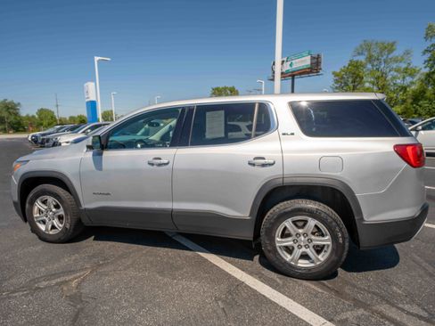 Used 2017 GMC Acadia SLE w/ LPO, Floor Liner Package FWD image 4
