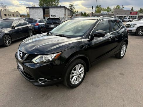 Used 2017 Nissan Rogue Sport SV w/ SV All-Weather Package AWD/4WD image 5