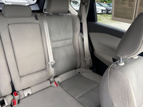 Used 2025 Nissan Rogue SV FWD image 39