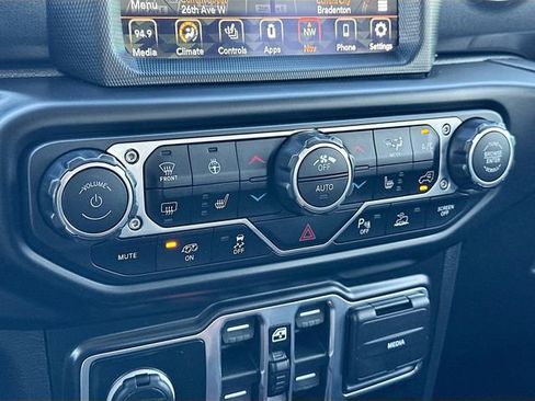 Certified 2022 Jeep Wrangler Unlimited Rubicon w/ Trailer Tow Package image 16