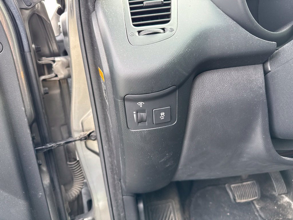 Used 2013 Kia Soul FWD image 16