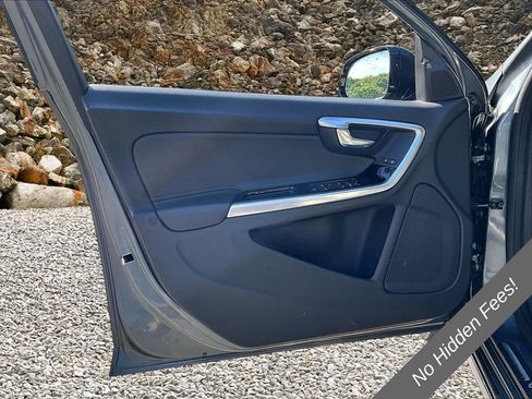 Used 2016 Volvo S60 T5 Cross Country Platinum AWD/4WD image 20
