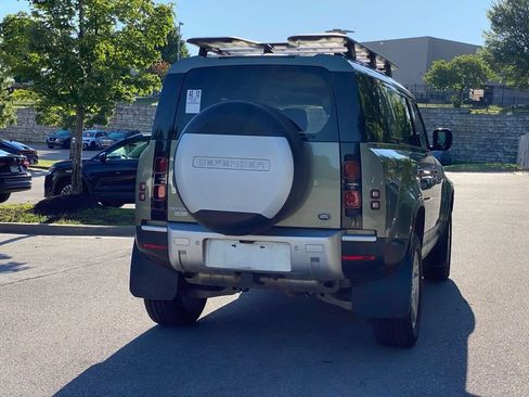 Used 2021 Land Rover Defender 110 SE AWD/4WD image 7