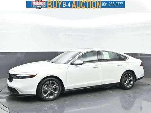 Used 2023 Honda Accord EX image 2